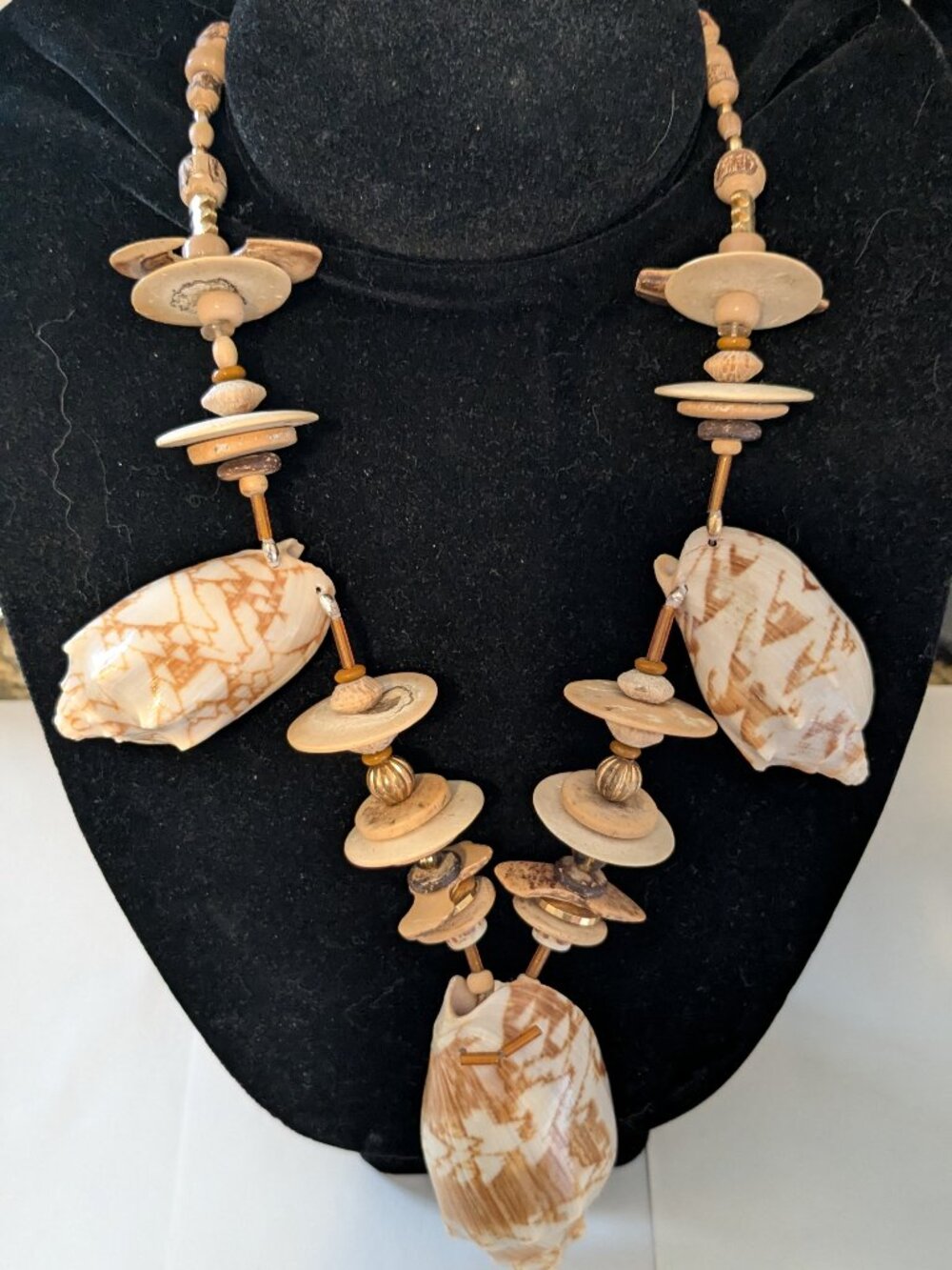Vtg. Artisan Beach Large Strombus Shell Wooden Beaded Wedding Statement Necklace